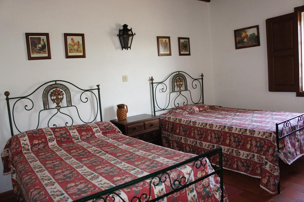 Quinta Das Arribas Guest House Abrantes Rom bilde